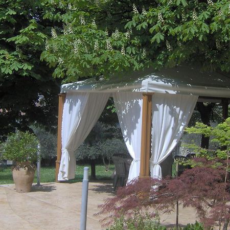 Albergo Ristorante Aquila Сулцано Екстериор снимка