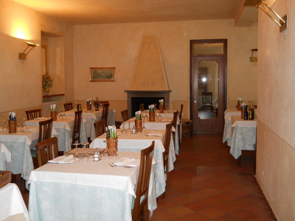 Albergo Ristorante Aquila Сулцано Екстериор снимка