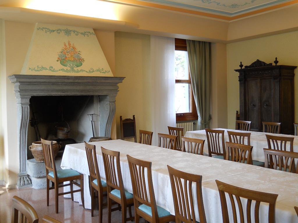 Albergo Ristorante Aquila Сулцано Екстериор снимка